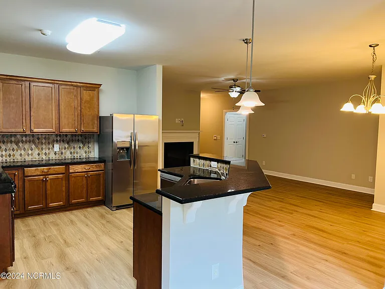 431 Branchwood Dr — Photo 7
