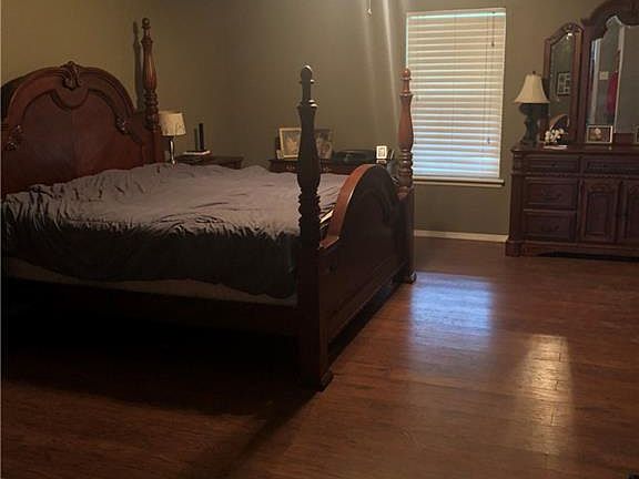 4th image of 1118 Hilltop Dr