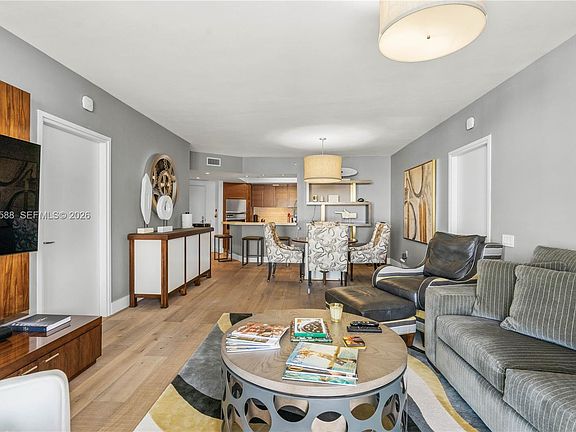 3rd image of 450 Alton Rd APT 806