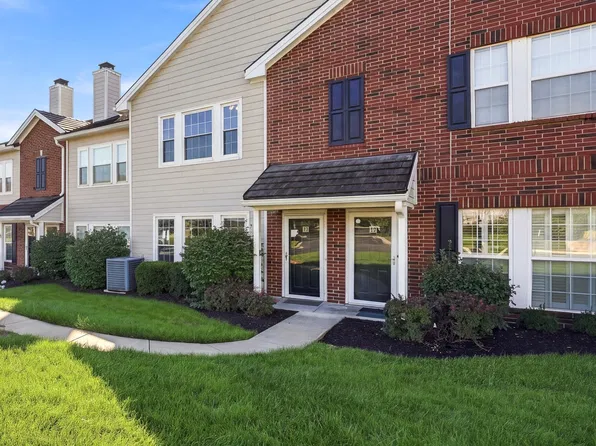 11603G Tomahawk Creek Pkwy #G, Leawood, KS 66211