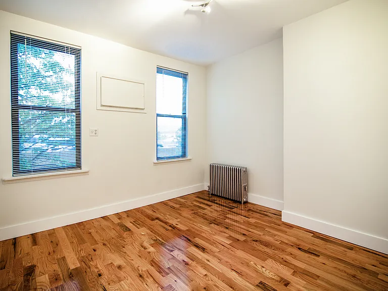 583 Meeker Ave #3L — Photo 12