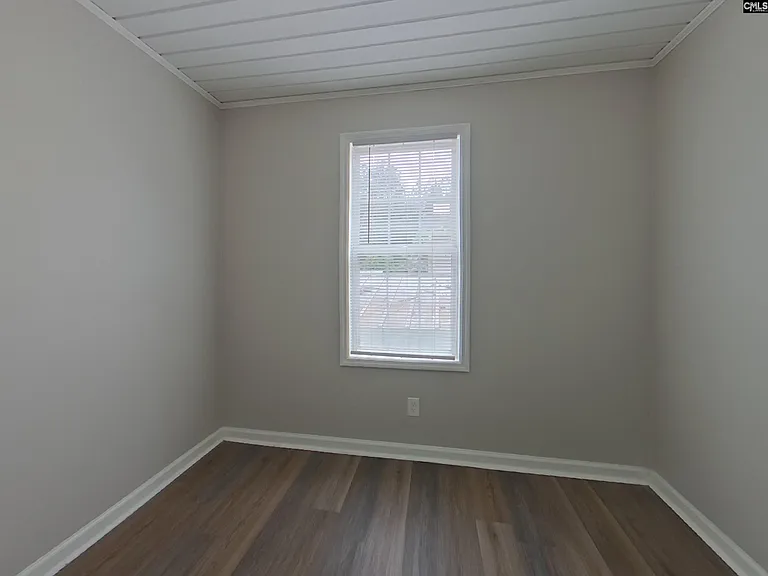 337 Montclaire Ln — Photo 15