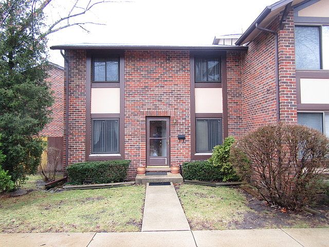 1st image of 1S268 Stratford Ln #268