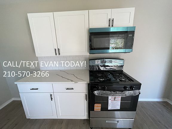 4th image of 2739 W Woodlawn Ave