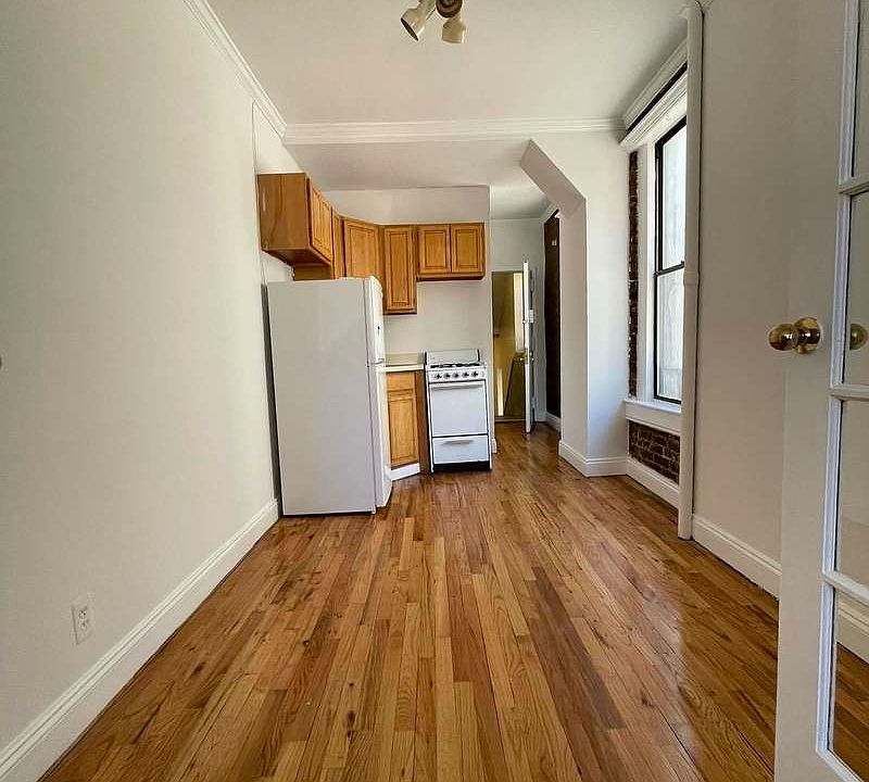 1st image of 119 E 97th St #Rw3