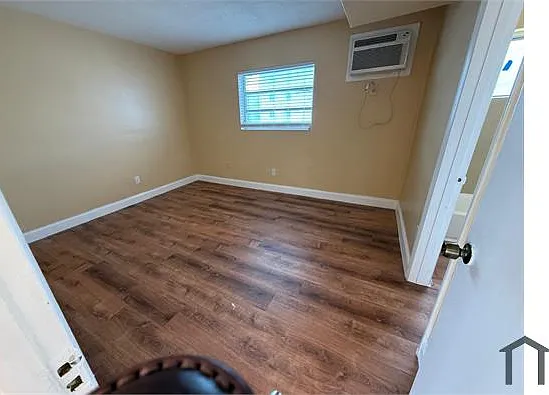 665 NE 133rd St #5 — Photo 9