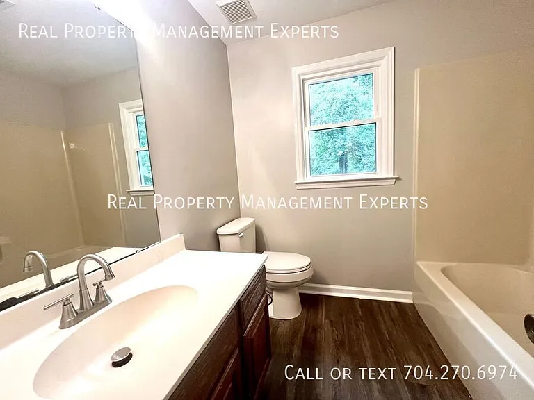 9024 Highland Creek Pkwy — Photo 10