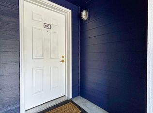 697 NE 162nd Ave, Portland, OR 97230