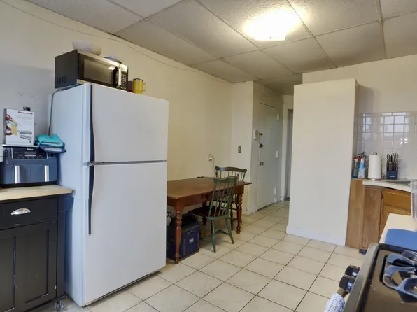 205 3rd Street image 4 of 21