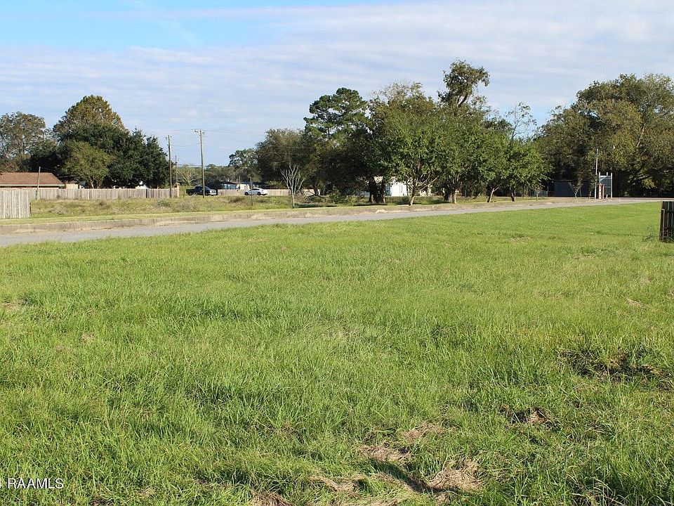 2nd image of 101 Watermark Dr