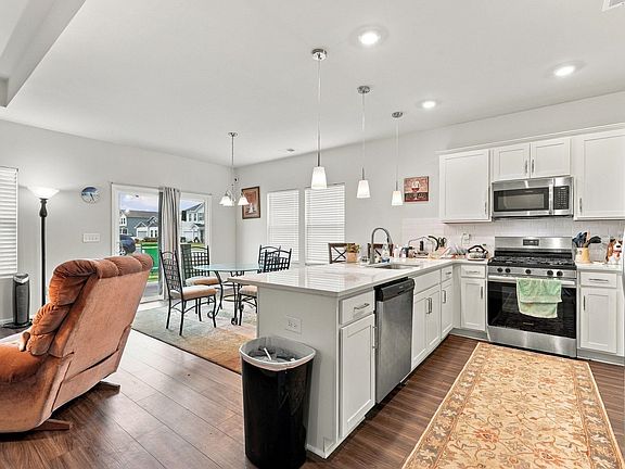 3rd image of 1468 Bellaria Way