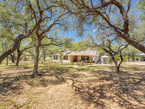 3rd image of 517 Los Encinos Dr