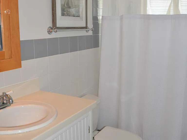 704 Ocean Front — Photo 35