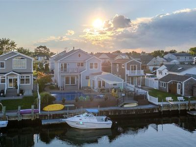 95 Forest Avenue, Massapequa, NY, 11758