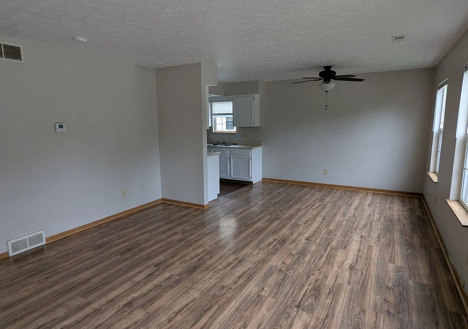 MN Cedar Village (871) — Photo 4