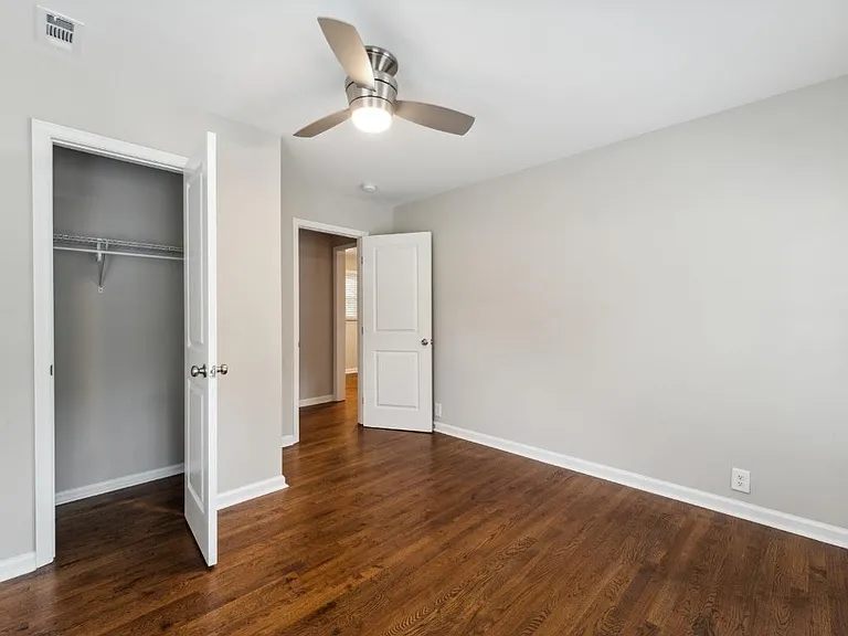905 Clark St — Photo 12