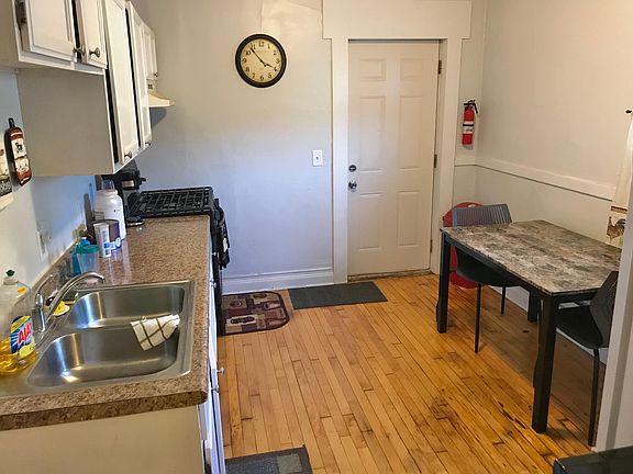 4th image of 733 Bradley St #1