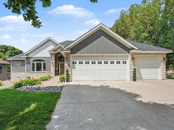 301 9th St SE, New Prague, MN 56071