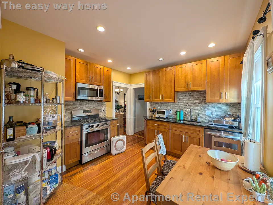 436 Main St #3