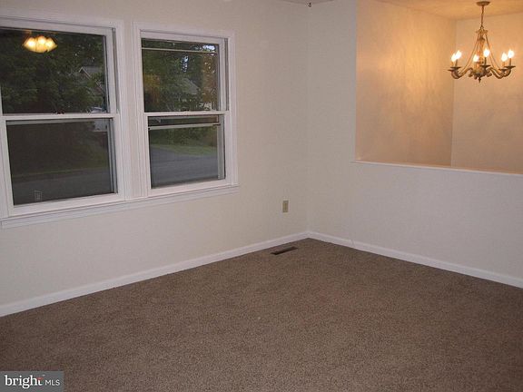 3rd image of 10194 Roosevelt Dr