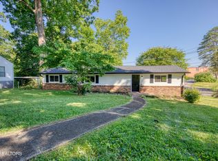 513 Alandale Dr, Knoxville, TN 37920