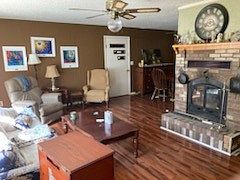 3rd image of 3 Longdon Ln