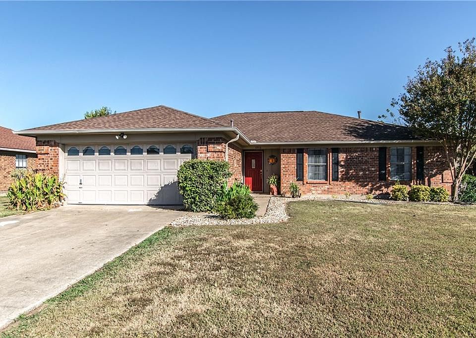 1st image of 3906 Sunhill Dr