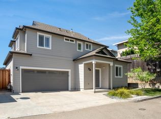 14 W Brookside Dr, Cloverdale, CA 95425
