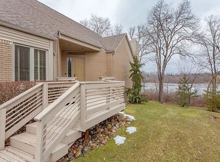3858 Wabeek Lake Dr E #1, Bloomfield Hills, MI