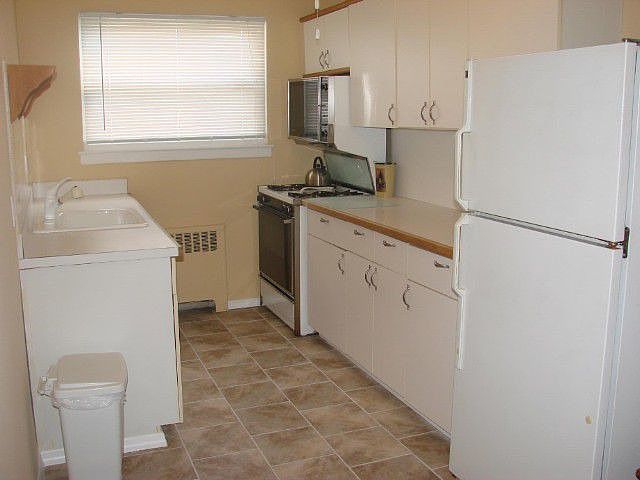 1st image of 26828 82nd Ave