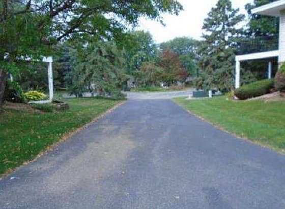 5th image of 837 Evergreen Cir