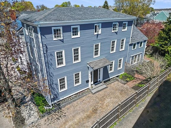 3rd image of 21 Purchase St
