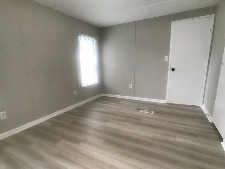 6803 Waters Ave — Photo 8