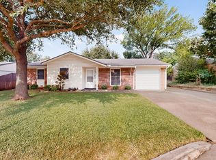 1207 Aransas Dr, Euless, TX 76039