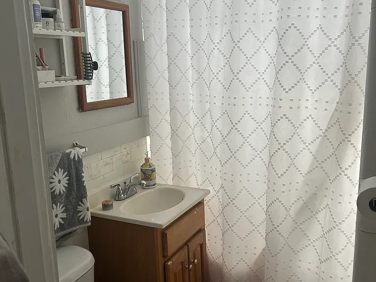 240 Kelton St #18 — Photo 7