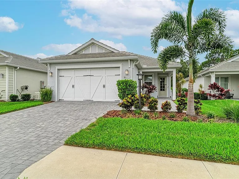 1079 Waterline Ct — Photo 6
