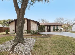 326 E Ferndale Ln, Grand Prairie, TX