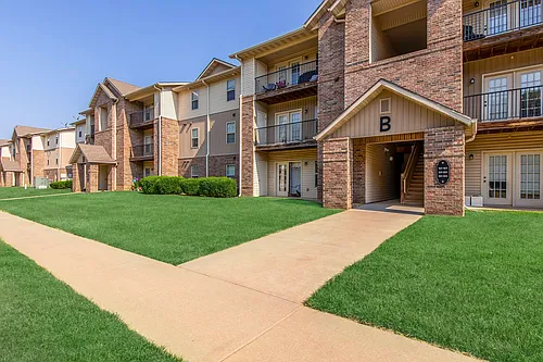 Scenic Station Apartments Photo 1
