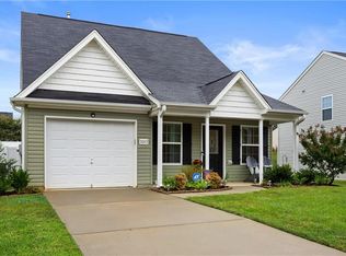 3017 Desmond Woods Dr, Greensboro, NC 27405
