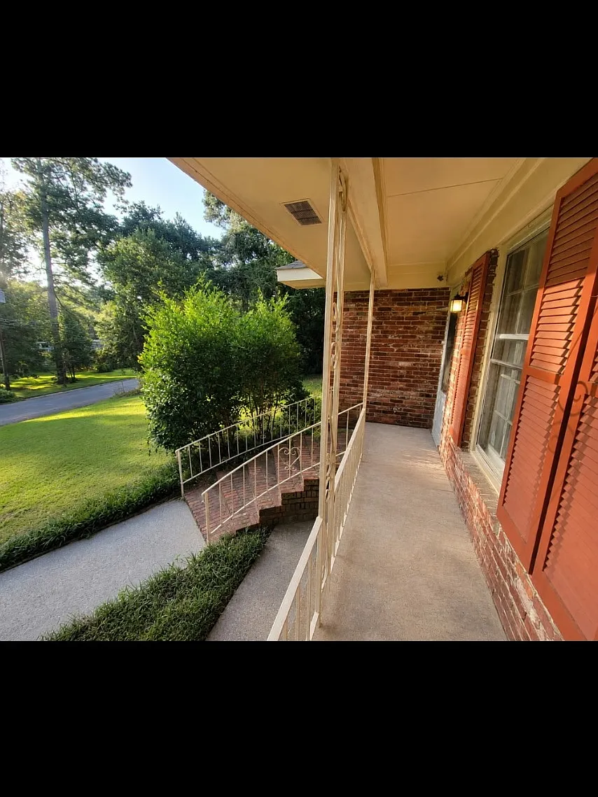 3 bed, 1718 sqft, $1,700 — Photo 2