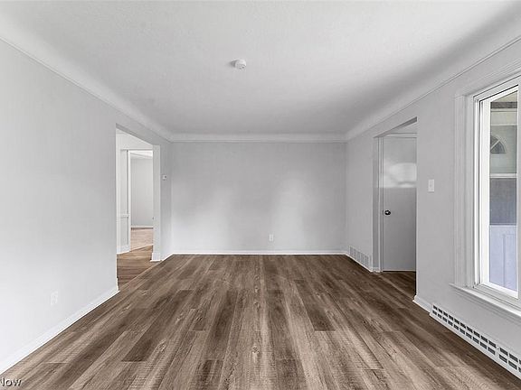 5th image of 5847 E 135th St