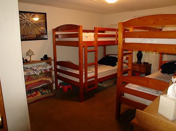 5th image of 300 Camp St