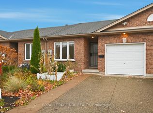 18 Bluegrass Cres, Saint Catharines, ON L2P 0A7