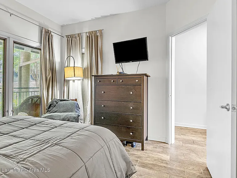 100 Harbor Pl #303 — Photo 6