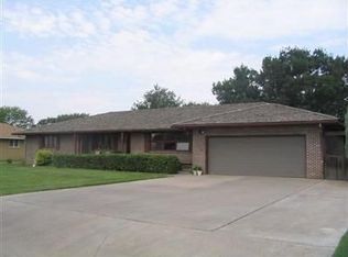 1109 S Madison St, Hugoton, KS 67951