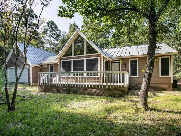 153 Candlelight Cv, Holly Lake Ranch, TX 75765