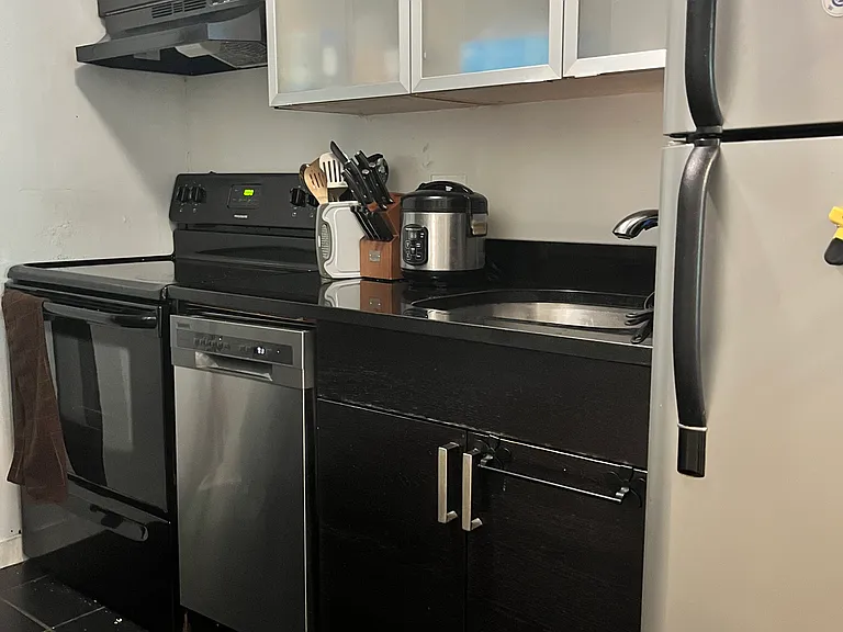 21 Radcliffe Rd #3F — Photo 1
