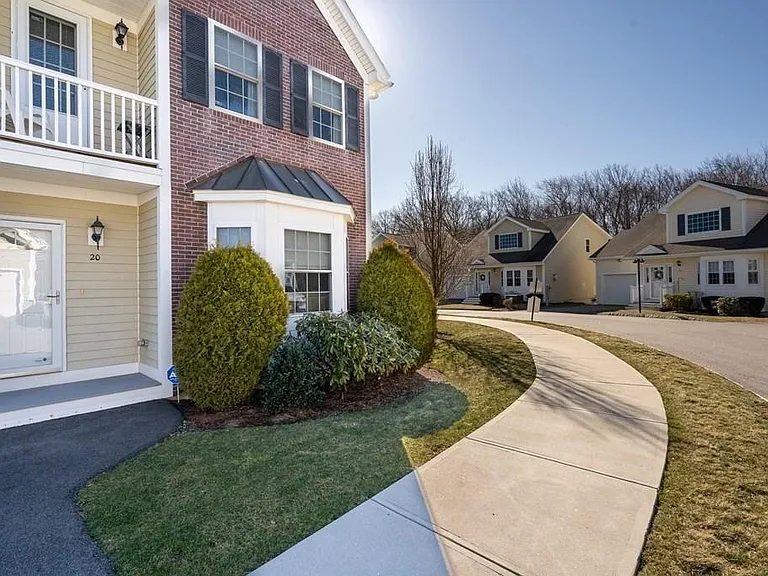 20 Denworth Bell Cir — Photo 1