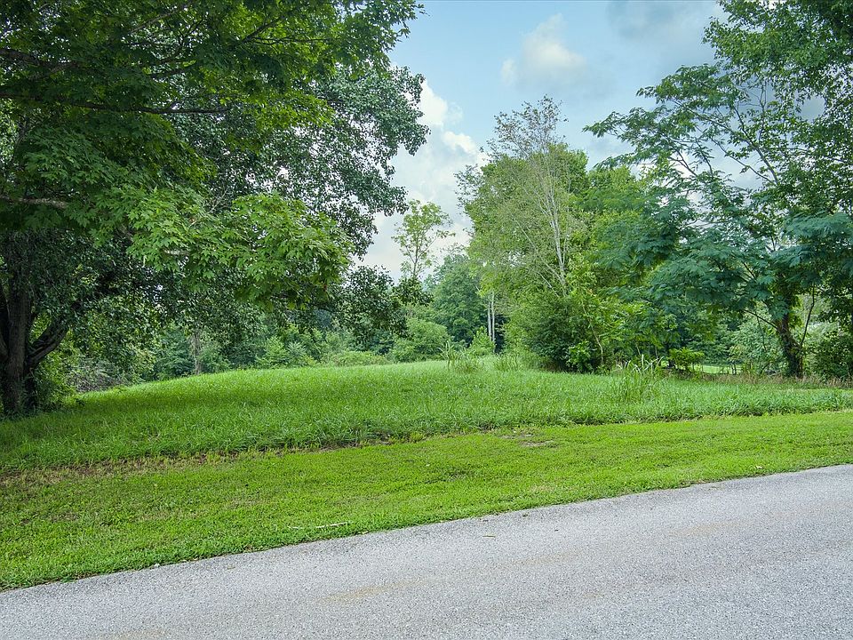 1st image of 102 N Camp Heights Dr