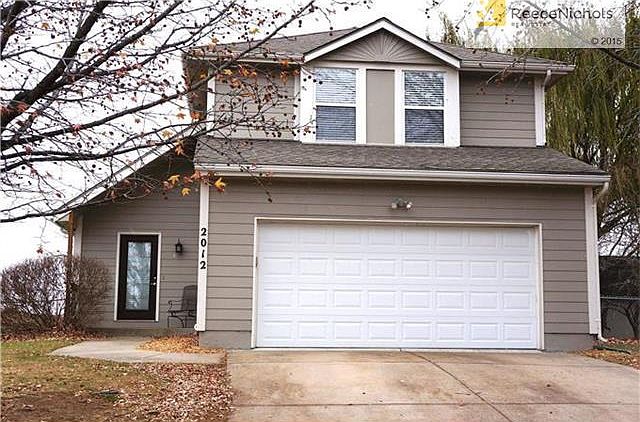 1st image of 2012 NE Village Ct